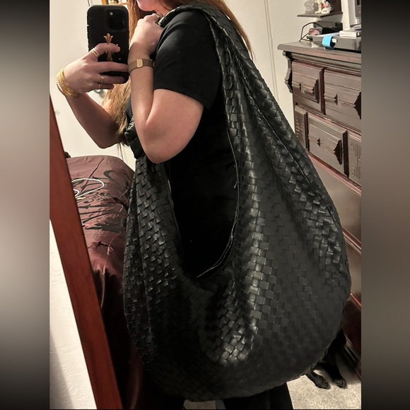 Authentic Bottega, Venetta, black, lambskin, leather Maxi Jodi intrecciato - Picture 2 of 14